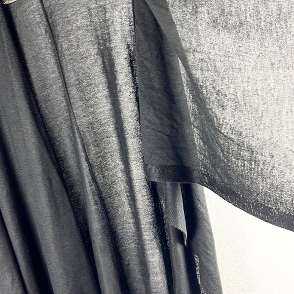 🖤♠️ Black Lightweight Thin Knit Shawl Wrap - Picture 6 of 11